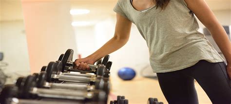 5 Benefits of Morning Workouts: You Go, Early Bird.